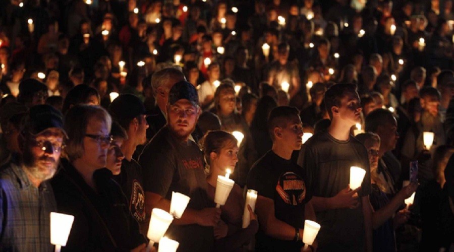 Candlelight vigil after the mass shooting at Umpqua Community College